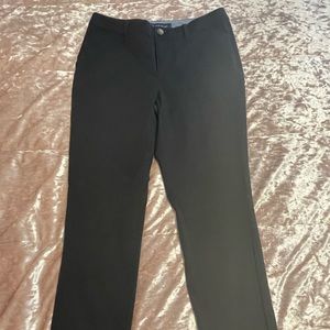 Tommy Hilfiger Women's Relaxed Fit Hampton Heritage Chino Pants